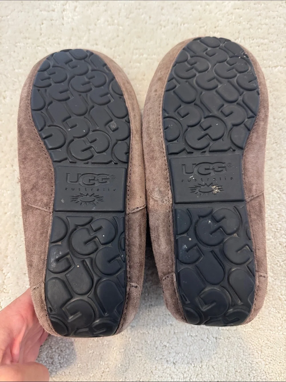 UGG Men’s Brown Suede Shearling Lined Slippers size 9